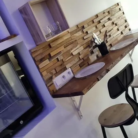 Bed & Breakfast Wood 47 *